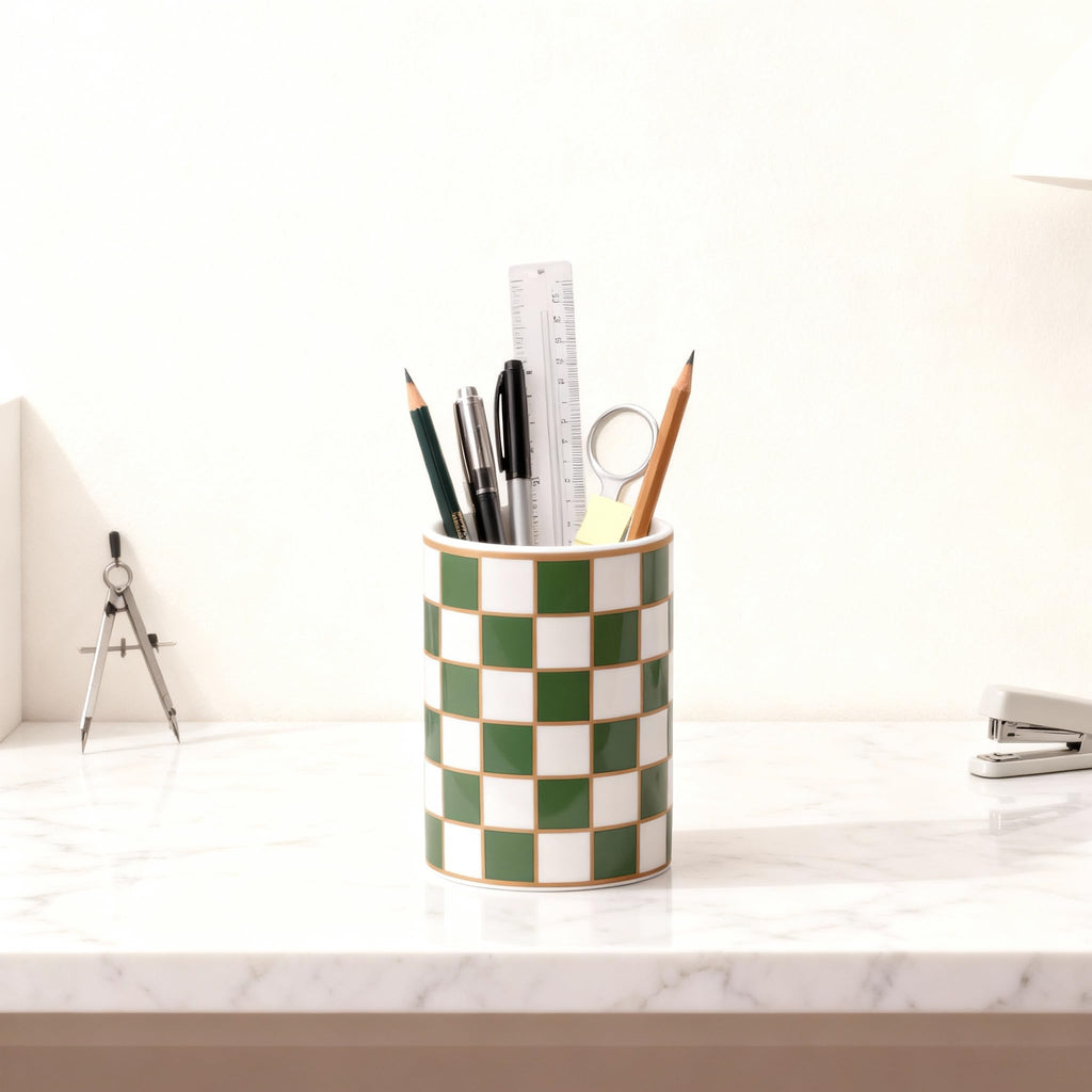 XYQXYQ Ceramic Checkered Pen Holder For Desk,Cute Stand Black And White Pencil Cup,Durable Ceramic Pencil Cup, Decorative Makeup Brush Holder Cup, Stationery Holder for Office, School, Home (Green)